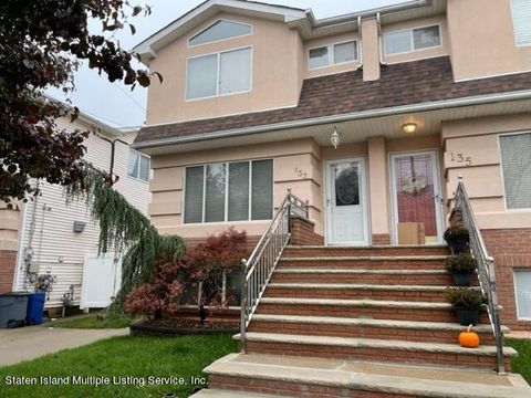 Photo of 133 Livingston Avenue, Staten Island, NY 10314 (MLS # 1158441)