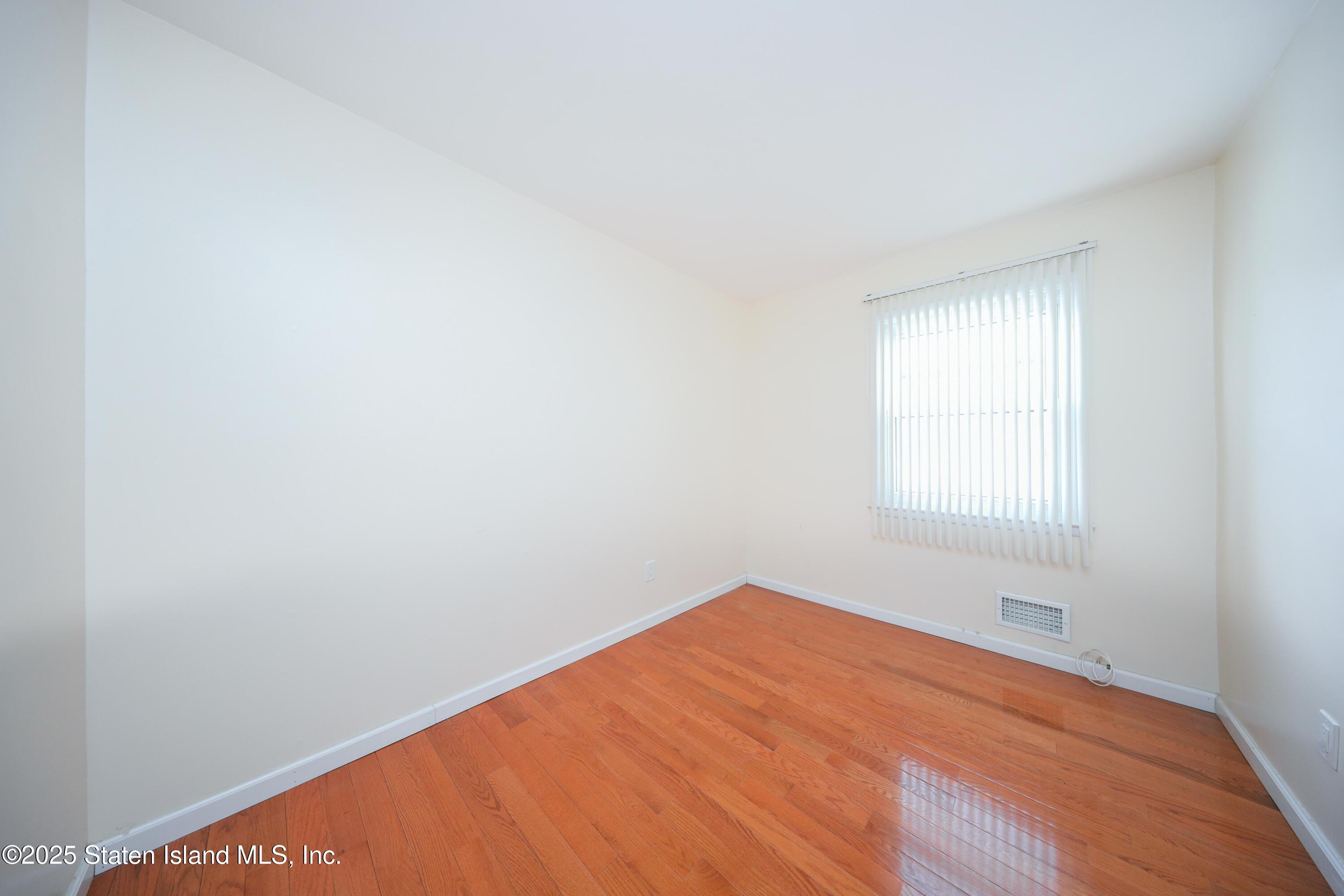 50 Slater Boulevard, Staten Island, New York image 24