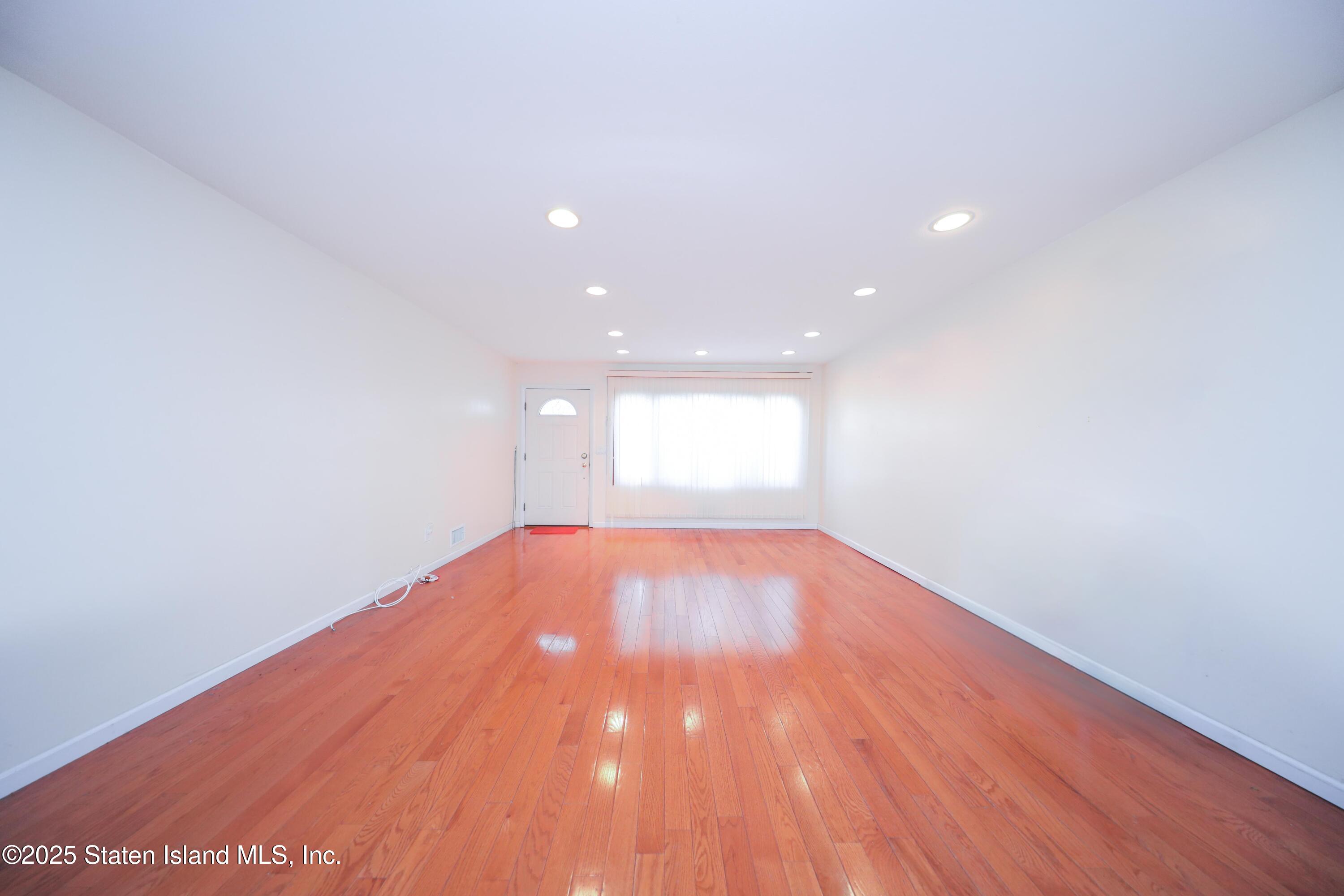 50 Slater Boulevard, Staten Island, New York image 22
