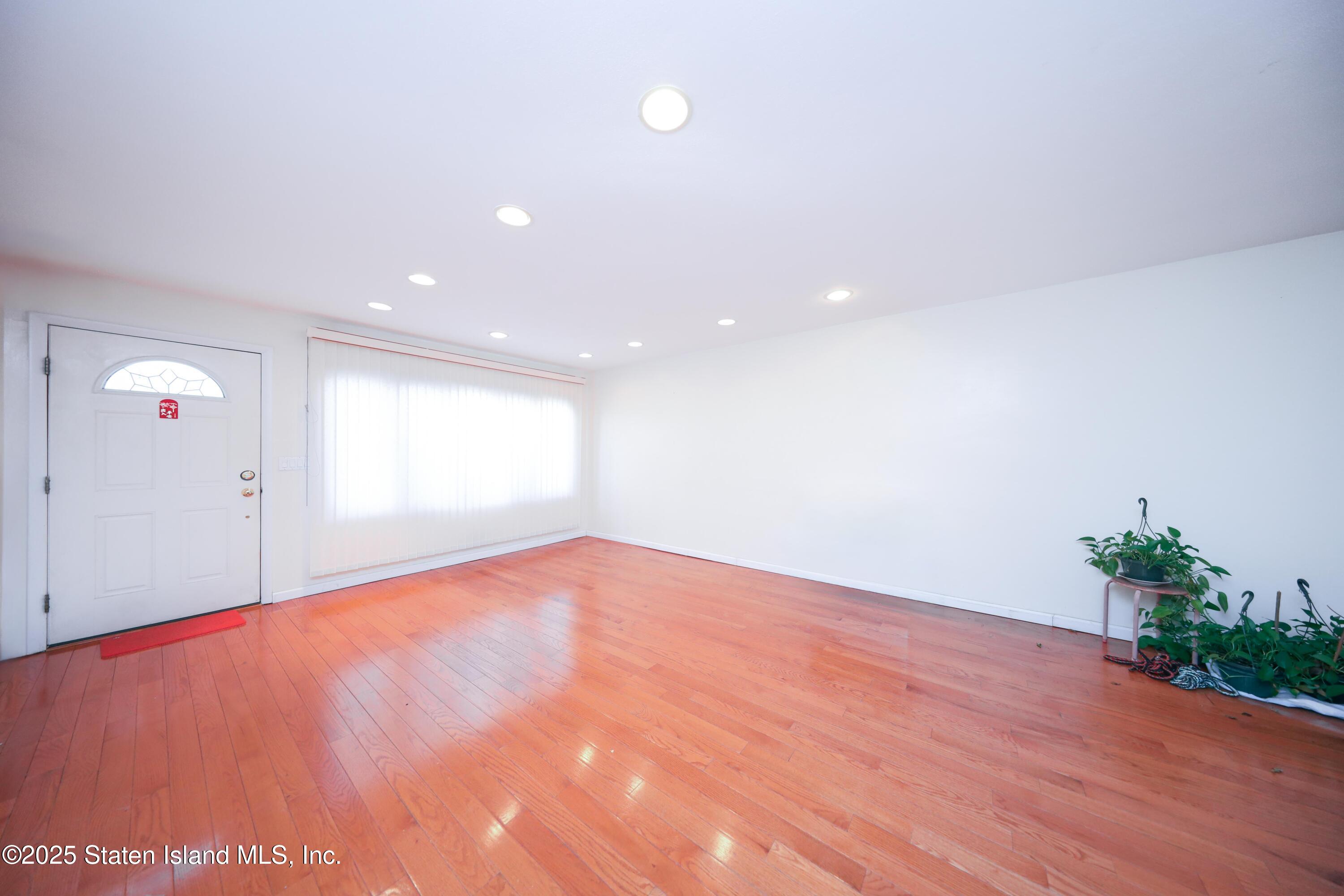 50 Slater Boulevard, Staten Island, New York image 20