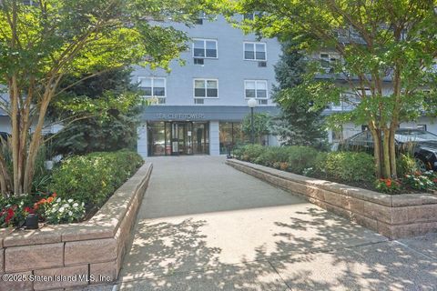 Photo of 20 Cliff Street #4m, Staten Island, NY 10305 (MLS # 2505386)