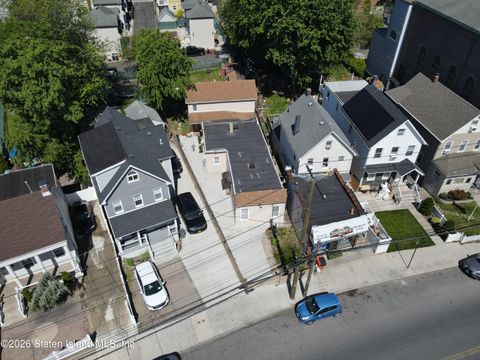 Photo of 616 Port Richmond Avenue, Staten Island, NY 10302 (MLS # 2602477)