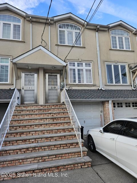 Photo of 119 Oceanside Avenue, Staten Island, NY 10305 (MLS # 2500033)
