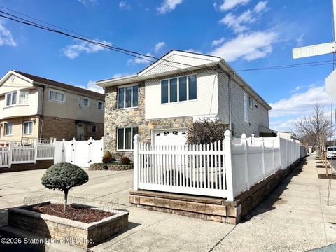Multifamily For Sale - 197 Slater Boulevard<br/> Staten Island, NY 10305
