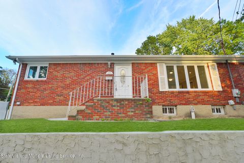 Photo of 5380 Amboy Road, Staten Island, NY 10312 (MLS # 1164936)