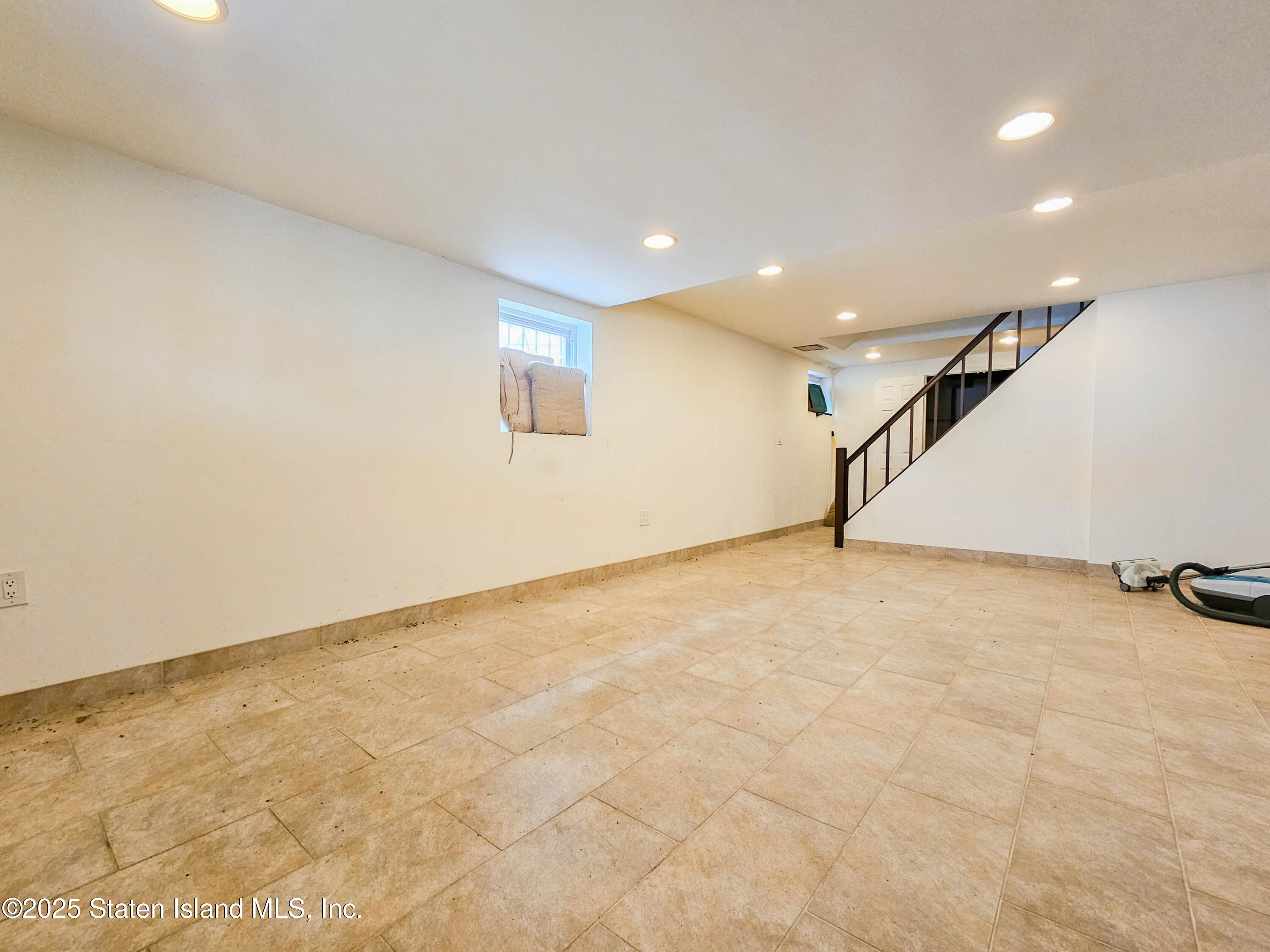 291 Bedford Avenue, Staten Island, New York image 6