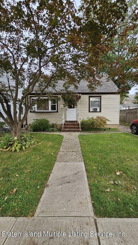 Photo of 59 Collfield Avenue, Staten Island, NY 10314 (MLS # 1164501)