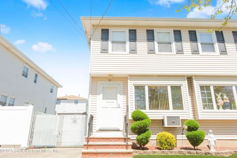 Photo of 31 Ray Street, Staten Island, NY 10312 (MLS # 2502266)