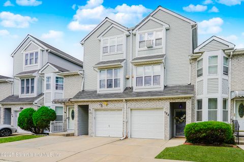 Photo of 172 Rosedale Avenue, Staten Island, NY 10312 (MLS # 2503599)