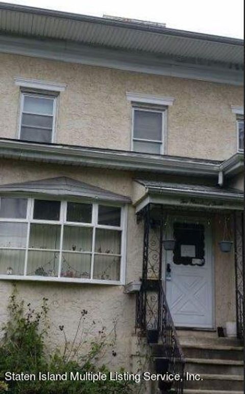 Photo of 203 Franklin Avenue, Staten Island, NY 10301 (MLS # 1163817)
