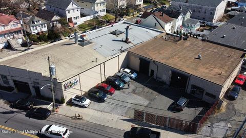 Photo of 25502560 Richmond Terrace, Staten Island, NY 10303 (MLS # 1153856)