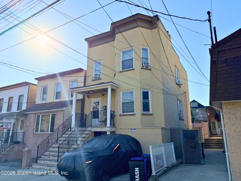 Photo of 234 Hylan Boulevard, Staten Island, NY 10305 (MLS # 2602566)