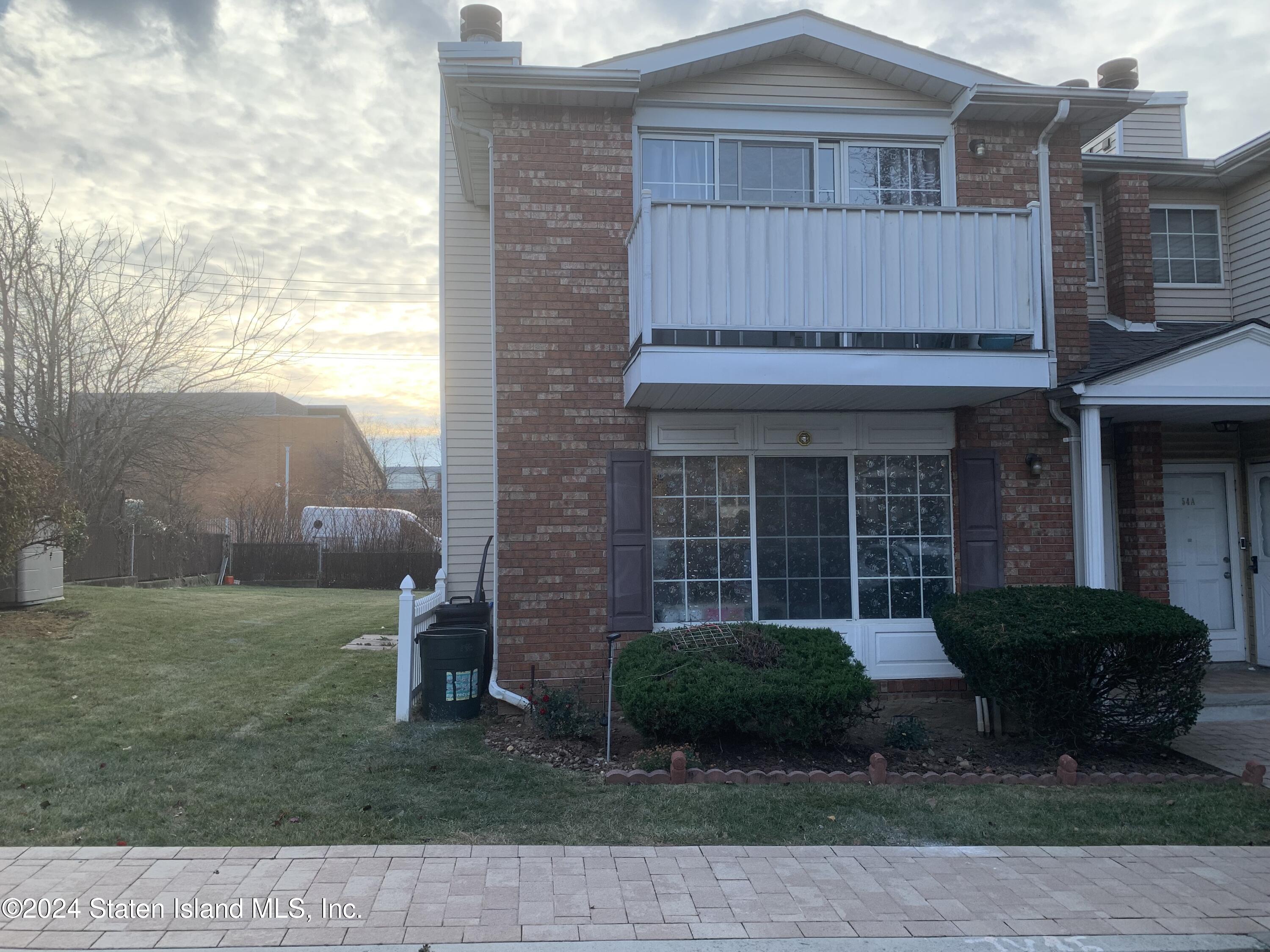 56 Saturn Lane, Staten Island, New York image 1