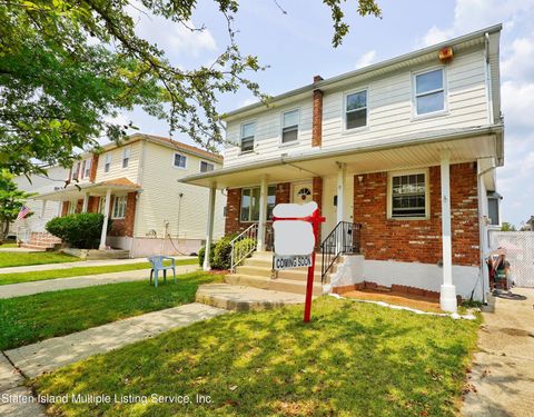 Photo of 9 Gold Avenue, Staten Island, NY 10312 (MLS # 1162856)