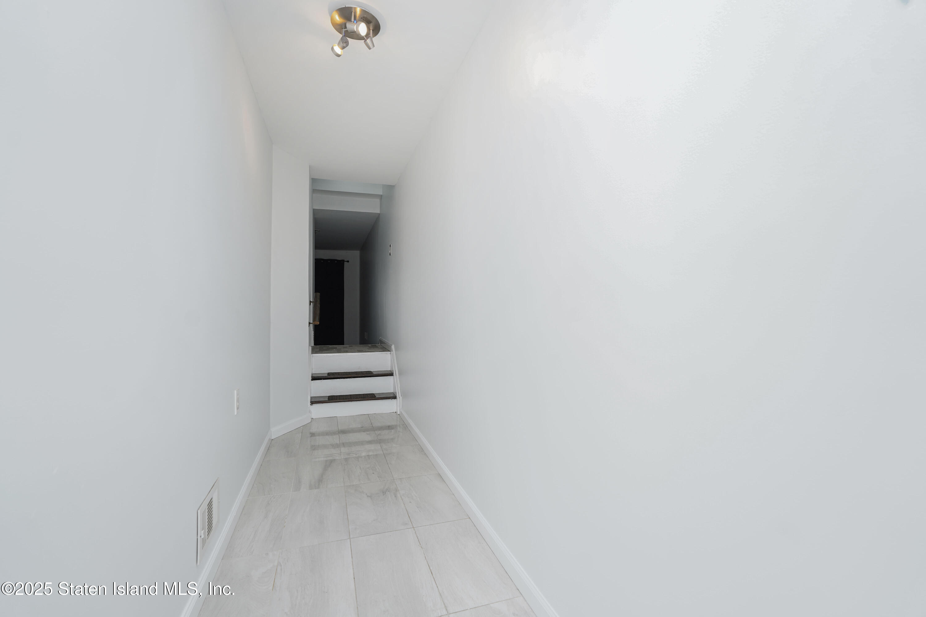244 Hett Avenue, Staten Island, New York image 23