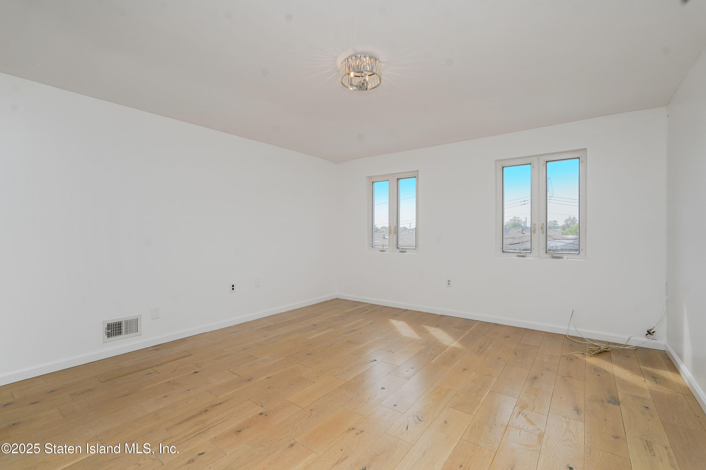244 Hett Avenue, Staten Island, New York image 7