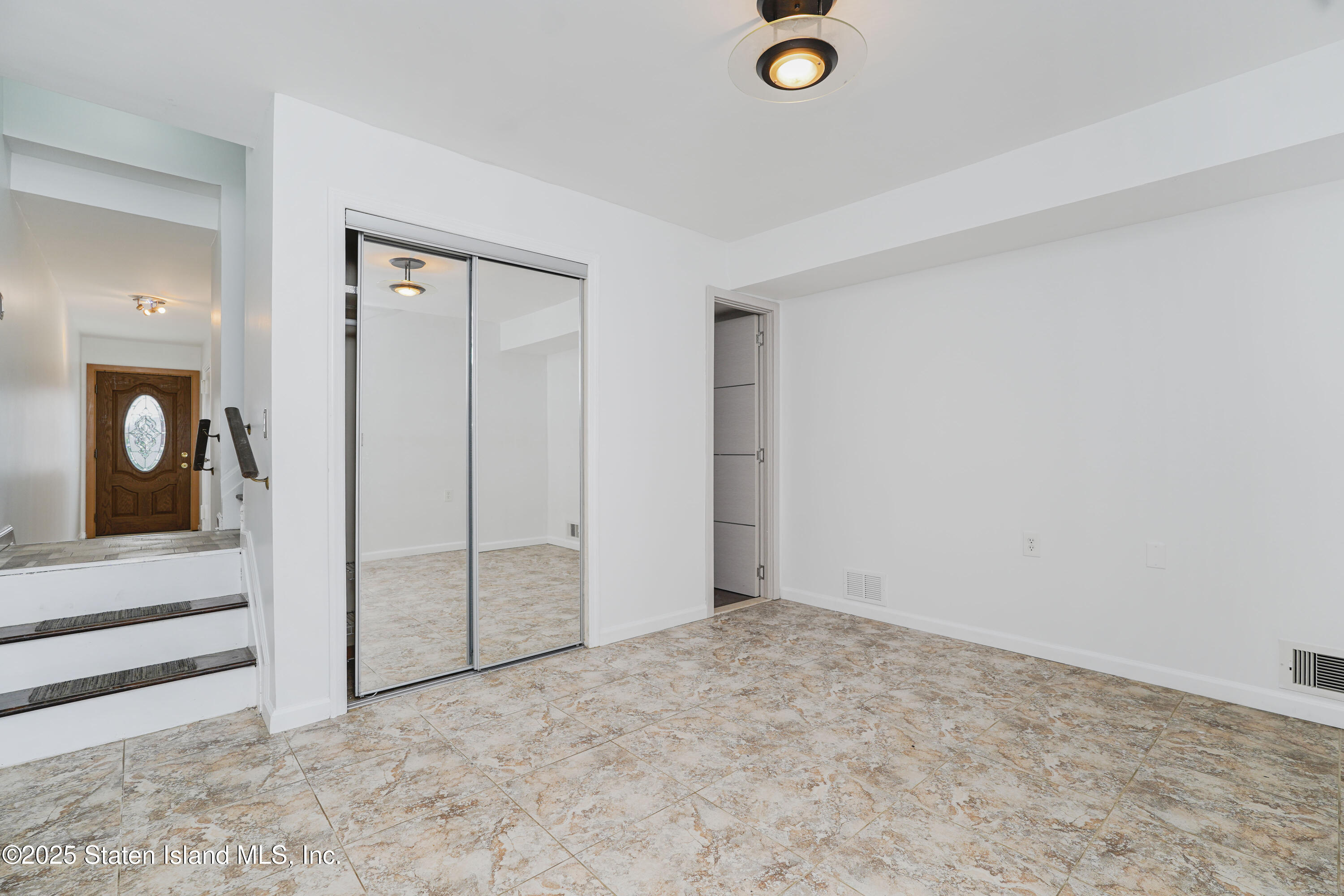 244 Hett Avenue, Staten Island, New York image 16