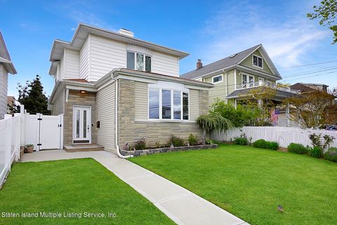 Photo of 113 Hamden Avenue, Staten Island, NY 10306 (MLS # 1162001)