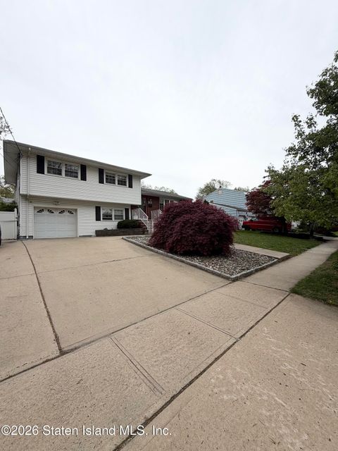 Photo of 158 Grandview Avenue, Edison, NJ 08837 (MLS # 2602318)