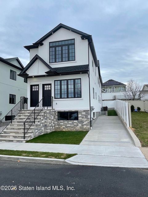 Photo of 108 Wieland Avenue, Staten Island, NY 10309 (MLS # 2503653)