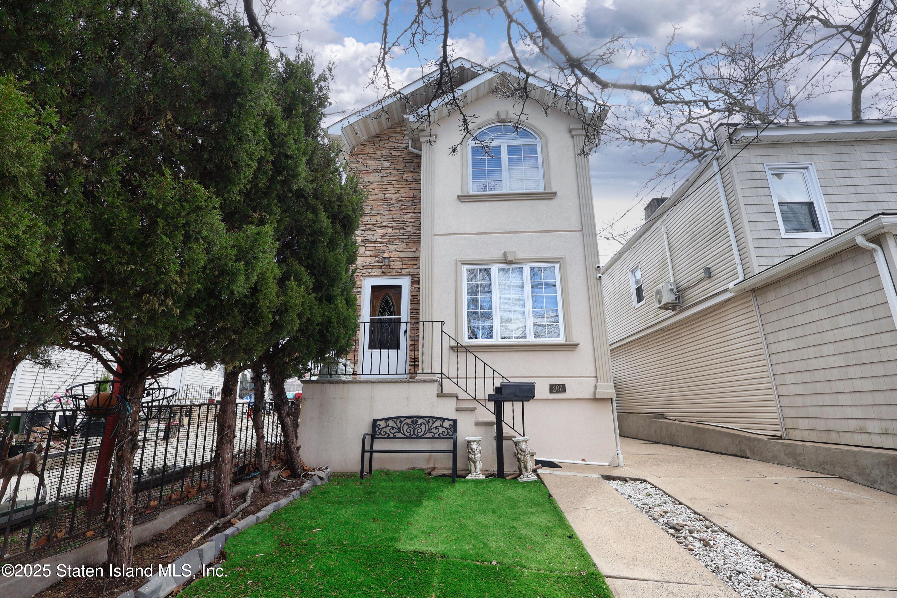 206 Virginia Avenue, Staten Island, New York image 7