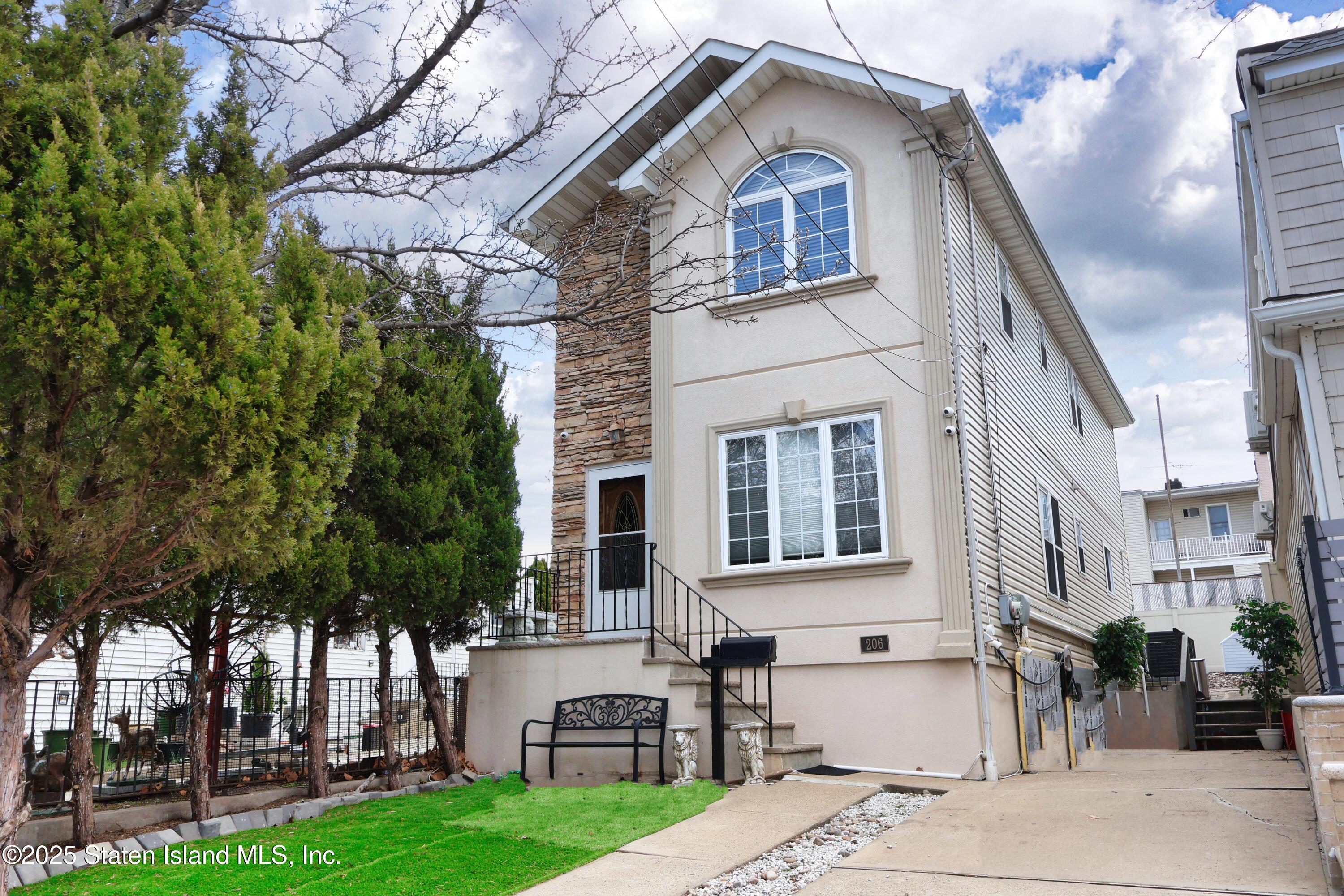 206 Virginia Avenue, Staten Island, New York image 5