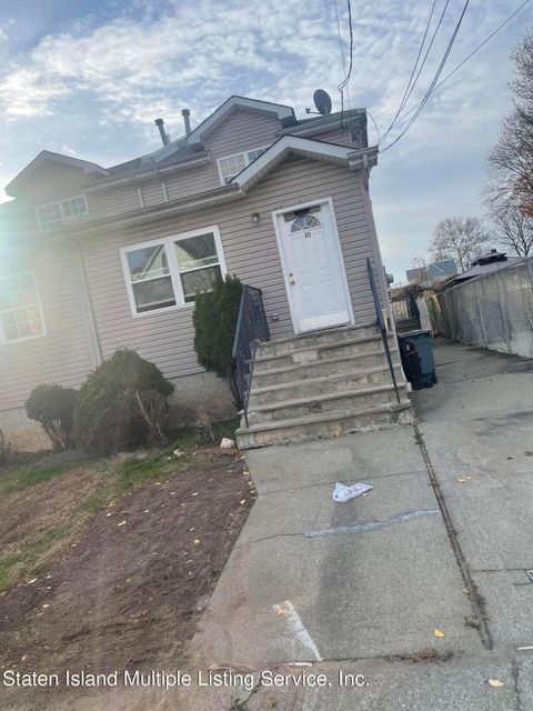 Photo of 30 Barker Street, Staten Island, NY 10310 (MLS # 1165664)