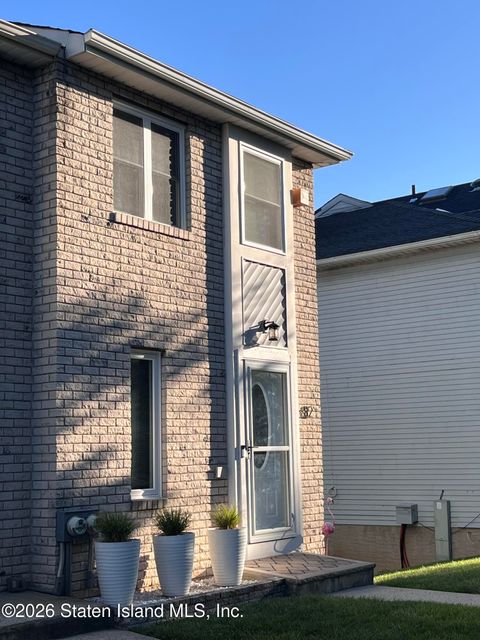 Photo of 112 Rosedale Avenue, Staten Island, NY 10312 (MLS # 2600314)