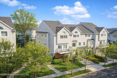 Photo of 109 Indale Avenue, Staten Island, NY 10309 (MLS # 2601842)