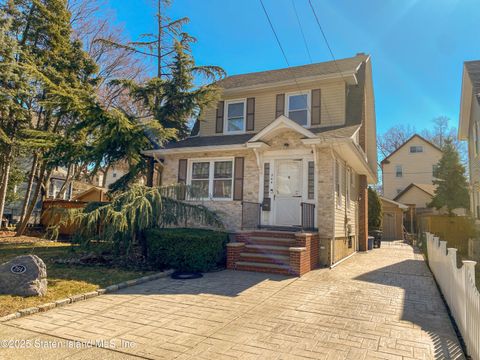 Photo of 264 Myrtle Avenue, Staten Island, NY 10310 (MLS # 2500912)