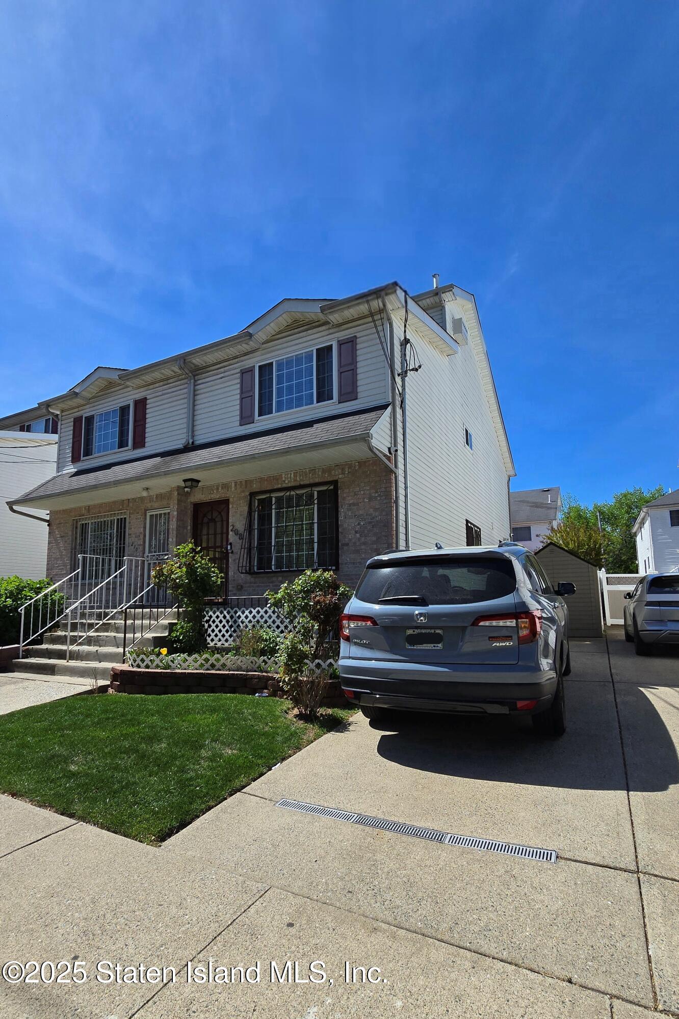 208 Osgood Avenue, Staten Island, New York image 2