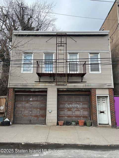 Photo of 109 Brook Street, Staten Island, NY 10301 (MLS # 2501157)