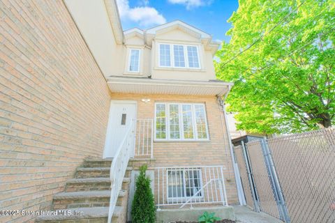 Photo of 77 Wainwright Avenue #1, Staten Island, NY 10312 (MLS # 2507134)