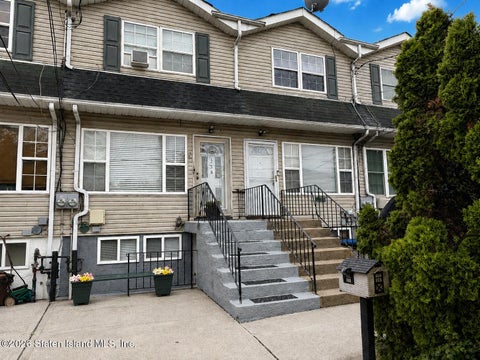 Townhouse For Sale - 258 Clifton Avenue<br/> Staten Island, NY 10305