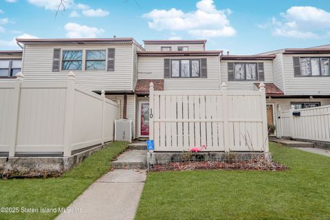 Photo of 10 Alcott Street, Staten Island, NY 10312 (MLS # 2501171)