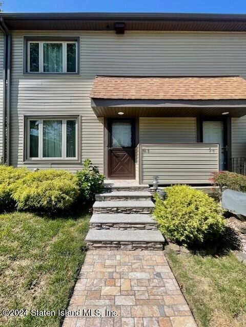 Photo of 61 Bower Court, Staten Island, NY 10309 (MLS # 2404754)