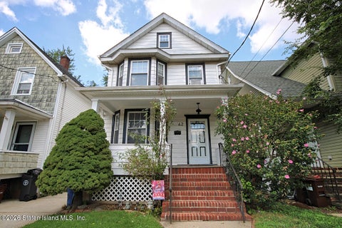 Homes For Sale - 42 Cortlandt Street<br/> Staten Island, NY 10302