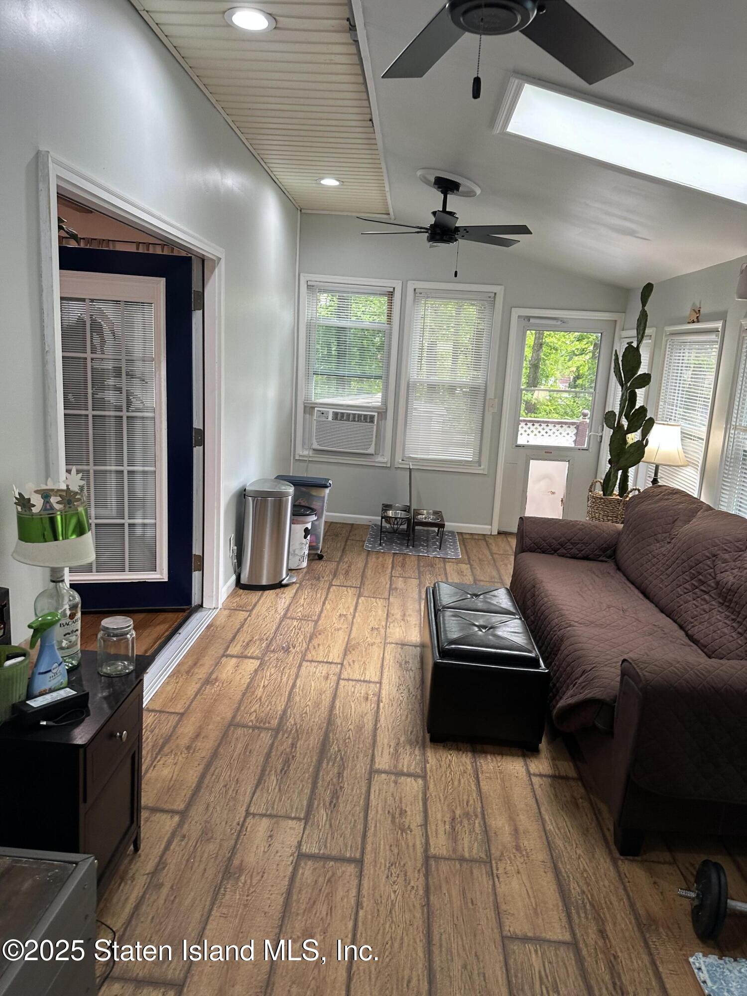 1095 Huguenot Avenue Ave, Staten Island, New York image 13