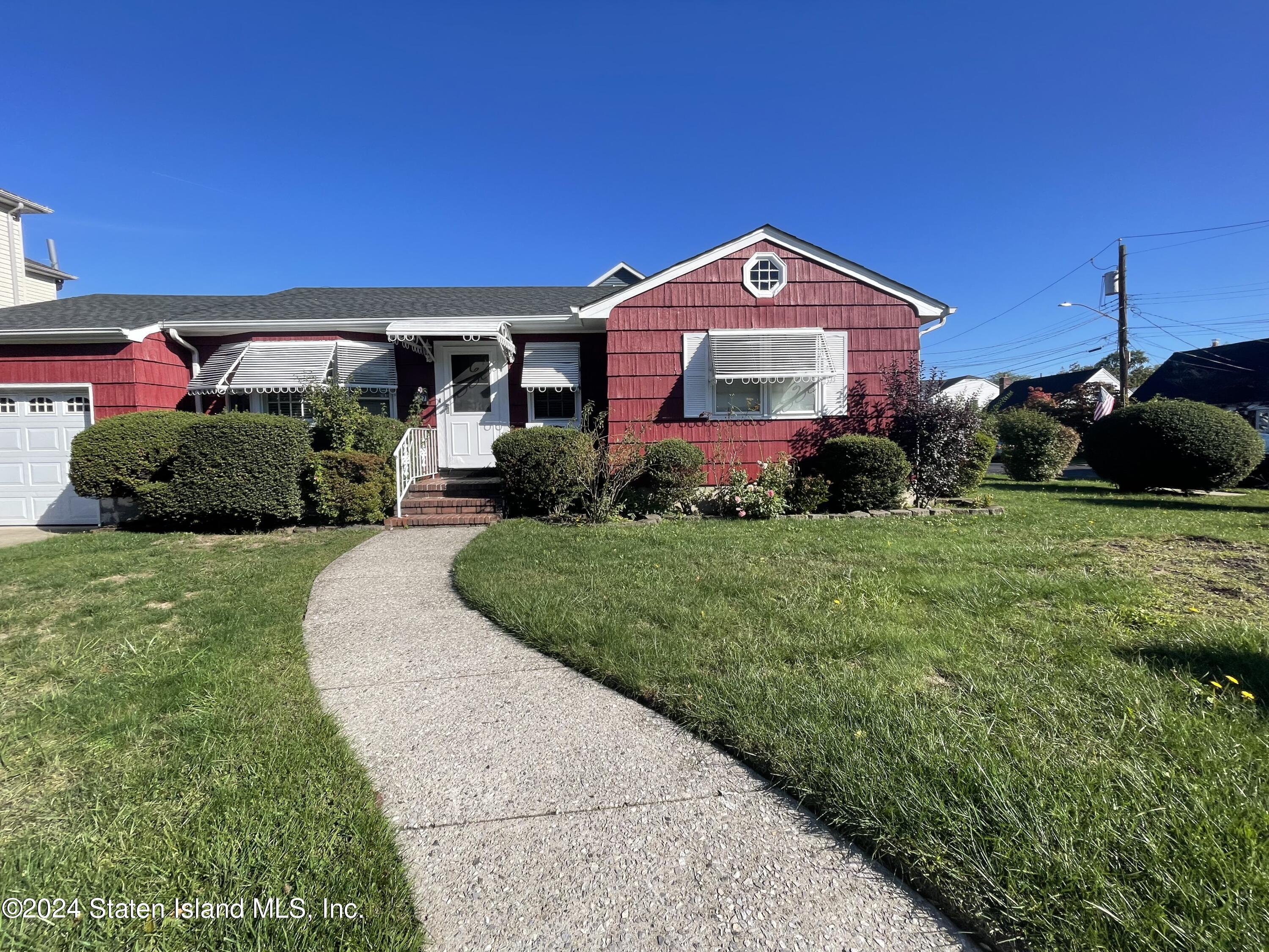 347 Watchogue Road, Staten Island, New York image 2