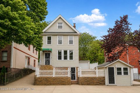 Photo of 74 Targee Street, Staten Island, NY 10304 (MLS # 2602674)