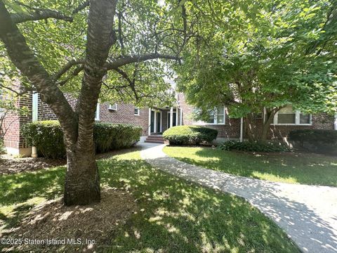 Photo of 144 Bard Avenue #25b, Staten Island, NY 10310 (MLS # 2503960)