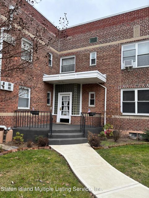 Photo of 515 Castleton Avenue #1-F, Staten Island, NY 10301 (MLS # 2400600)