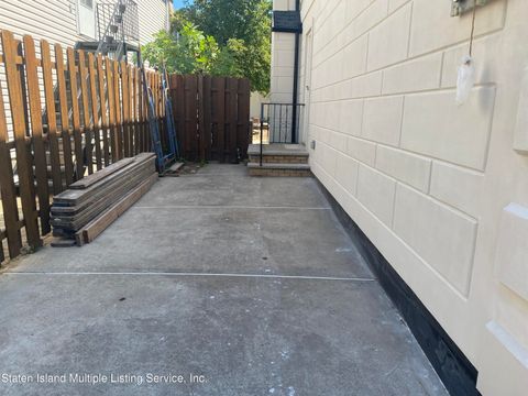 Photo of 455 Main Street, Staten Island, NY 10307 (MLS # 1157059)