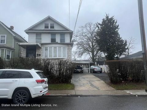 Photo of 210 Walker Street, Staten Island, NY 10303 (MLS # 2400507)