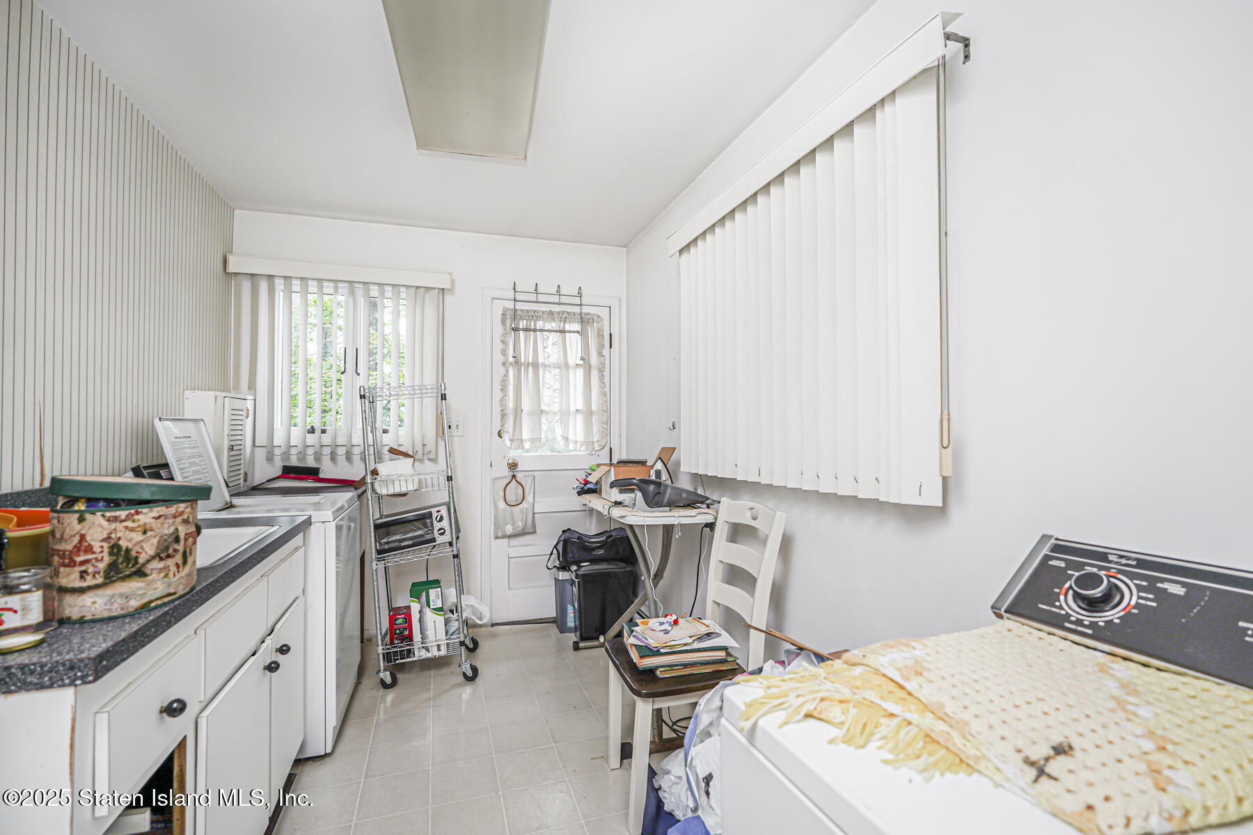 Staten Island, New York 10301, United States, 3 Bedrooms Bedrooms, ,2 BathroomsBathrooms,Residential,Active,216907