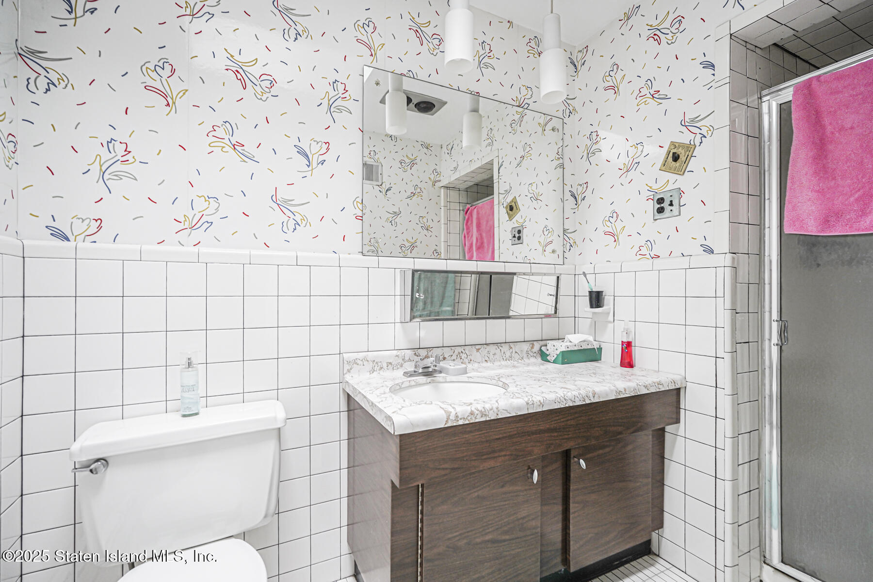 Staten Island, New York 10301, United States, 3 Bedrooms Bedrooms, ,2 BathroomsBathrooms,Residential,Active,216907