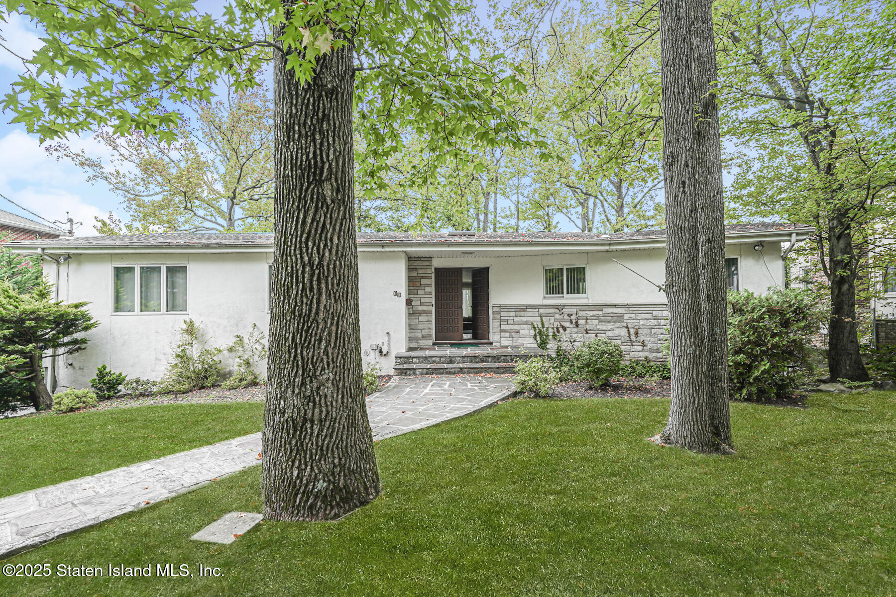 Staten Island, New York 10301, United States, 3 Bedrooms Bedrooms, ,2 BathroomsBathrooms,Residential,Active,216907