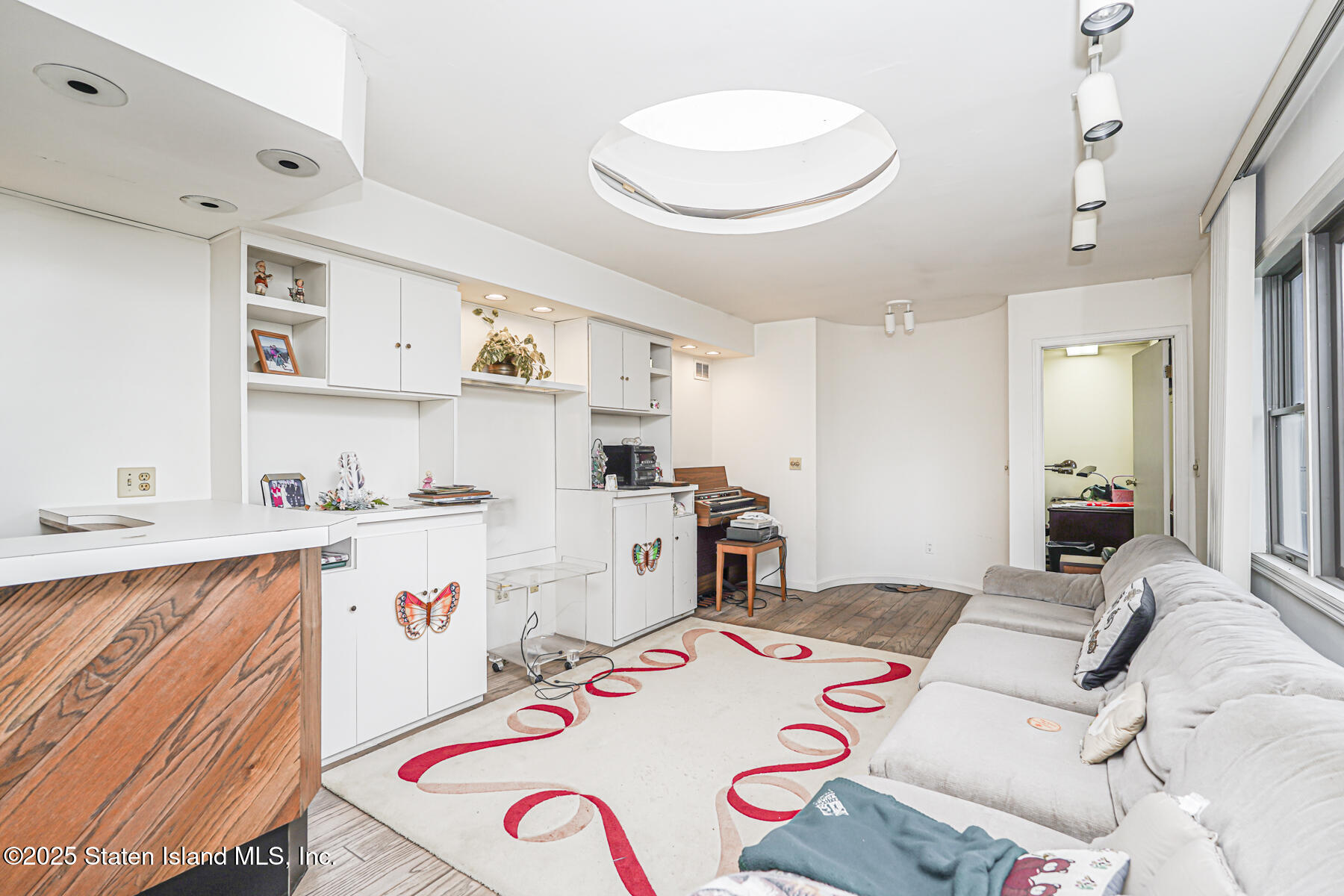 Staten Island, New York 10301, United States, 3 Bedrooms Bedrooms, ,2 BathroomsBathrooms,Residential,Active,216907