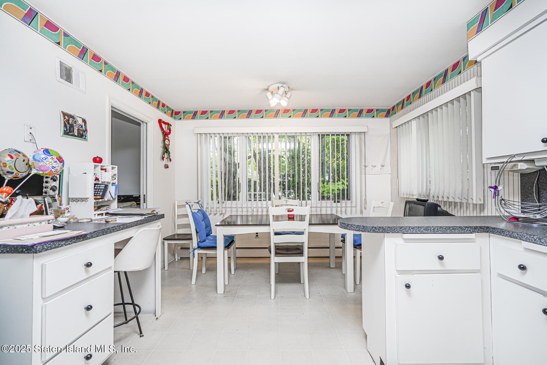 Staten Island, New York 10301, United States, 3 Bedrooms Bedrooms, ,2 BathroomsBathrooms,Residential,Active,216907