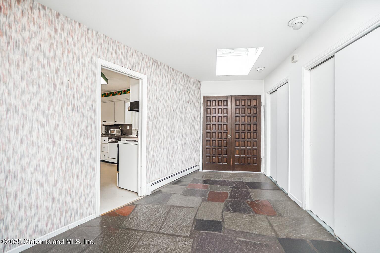 Staten Island, New York 10301, United States, 3 Bedrooms Bedrooms, ,2 BathroomsBathrooms,Residential,Active,216907